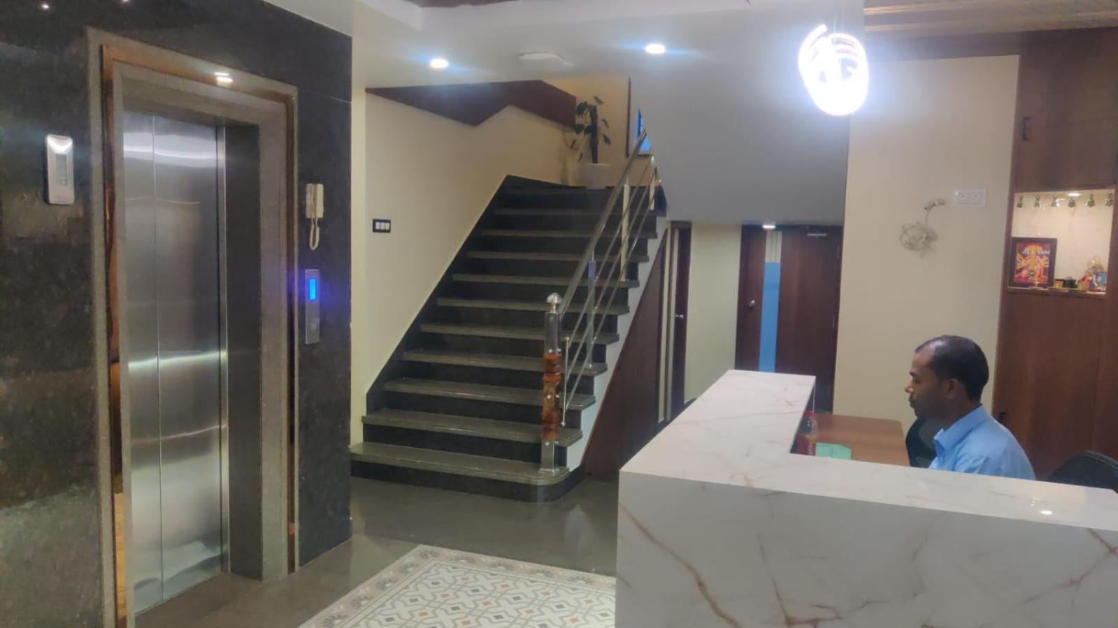 The Executive Inn Sziliguri Kültér fotó