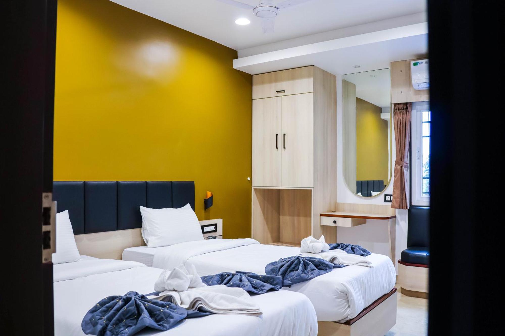 The Executive Inn Sziliguri Kültér fotó