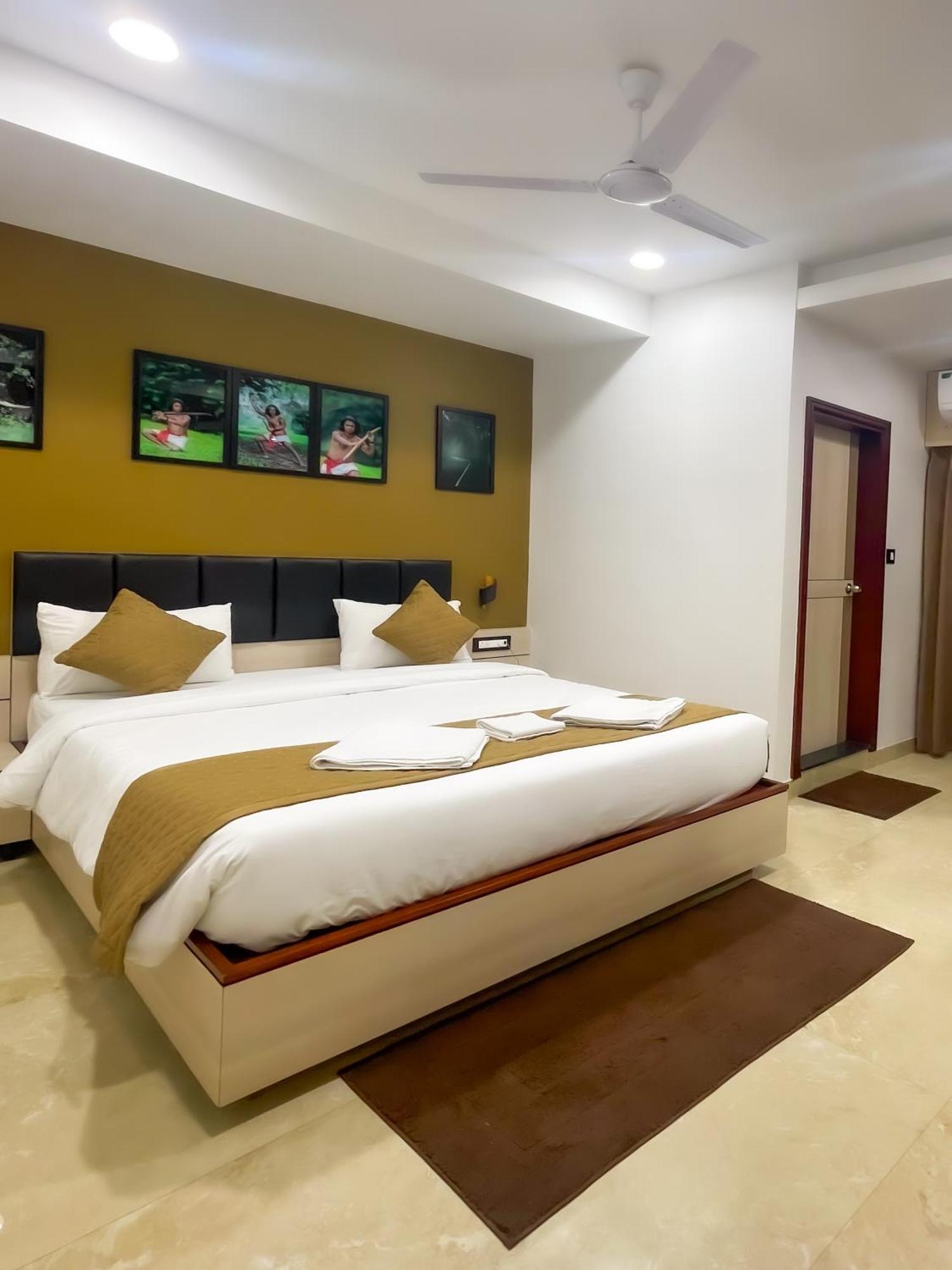 The Executive Inn Sziliguri Kültér fotó